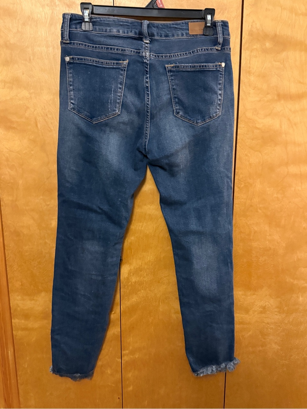 Judy Blue Medium-Dark Blue Distressed Ankle Crop Jeans size 29 - Picture 4 of 12
